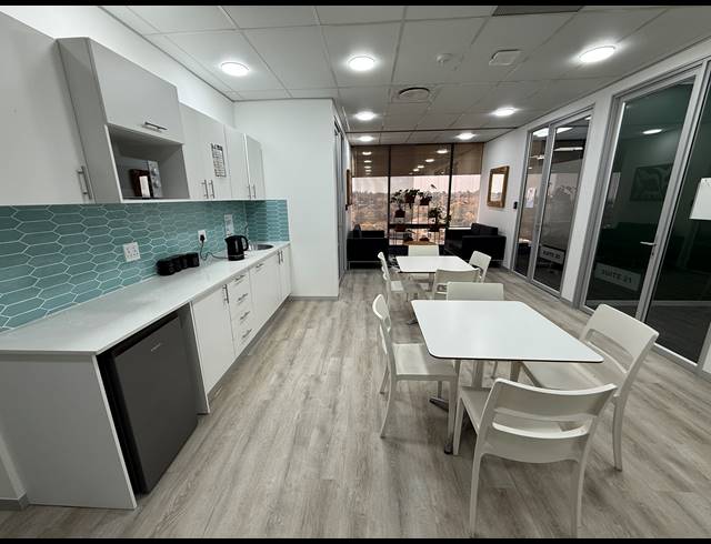 25.40M² SERVICED OFFICE TO LET IN BRAAMFONTEIN WERF